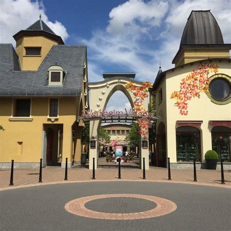 wertheim outlet city